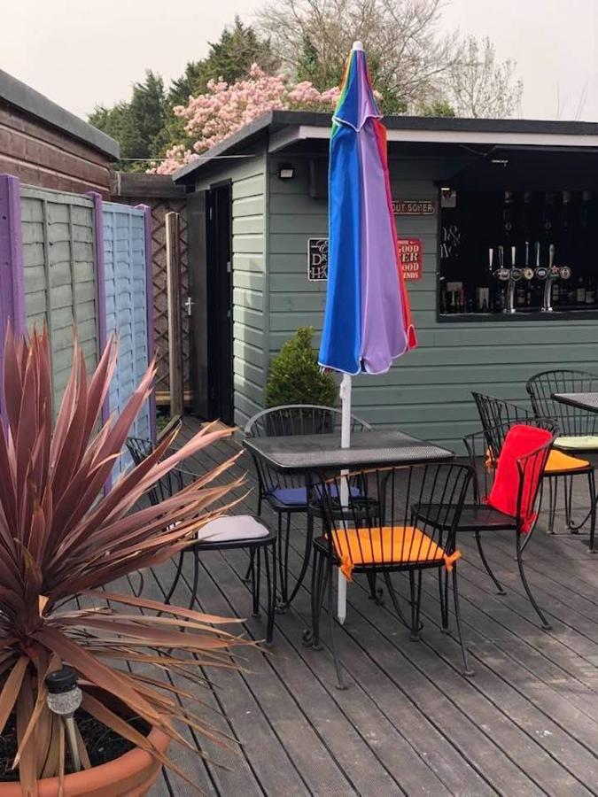 The Holroyd Arms Hotel Guildford Exterior photo